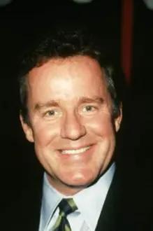 Phil Hartman como: Various (archive footage) (uncredited)