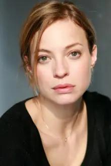 Elodie Frenck como: Inès Leroux