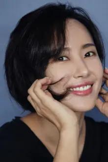 Kim Yoon-seo como: Kim Yeon Ah