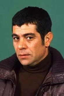 Behrouz Vossoughi como: Majid Dokaleh