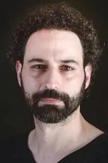 Ali Mert Yavuzcan como: Ahmet