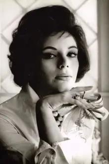 Kitty de Hoyos como: Elvira García