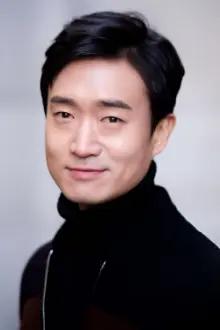 Jo Woo-jin como: Byun Ki-tae