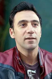 Mohamed Sallam como: Hani El-Dabdoub