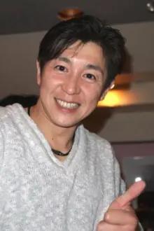 Keiichi Wada como: Ryo / RyuuRanger