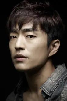 Jung Moon-sung como: Jo Jung-shik