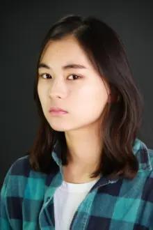 Kong Ye-ji como: Jeong Yoo-jin