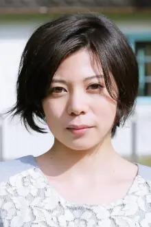 Rina Sakuragi como: Kumi