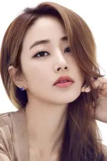 Kim Hyo-jin como: Han Mi-young