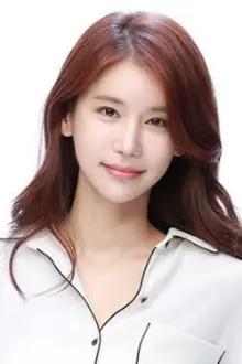 Oh In-hye como: In-hwi/Therapist/Yoko/Restaurant middle aged woman/Bacchus lady