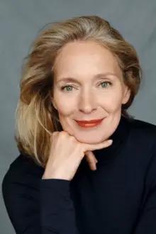 Katja Weitzenböck como: Dr. Patricia Engel