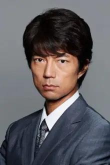 Toru Nakamura como: Keiichiro Nouma（能馬 慶一郎）