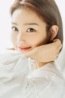 Jang Hui-ryeong como: Min Ah