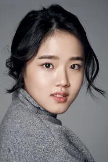 Kim Hyang-gi como: Bang Eun-mi
