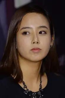 Yoo So-hyeon como: Girlfriend