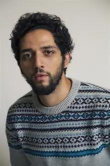 Omar Mebrouk como: Arnaud