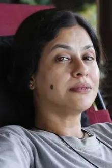 Iravati Harshe como: Janaki
