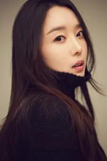 Ha Joo-hee como: Maeng In-young