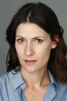 Inga Birkenfeld como: Claudia