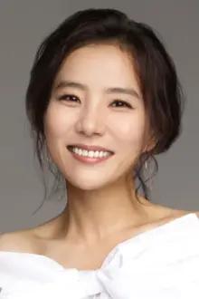 Seo Jeong-yeon como: Chae Ok-Hee