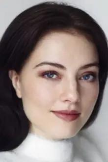 Sofia Karemyr como: Iris