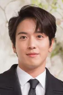 Jung Yong-hwa como: Ahjussi [Present]