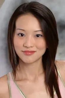 Grace Lam como: Miss Wong