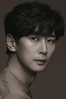 Shim Ji-ho como: Kang Hyun Ki