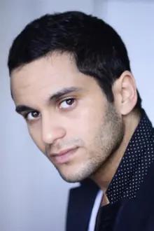 Malik Bentalha como: Samy