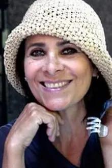Diana Ferreti como: Leticia