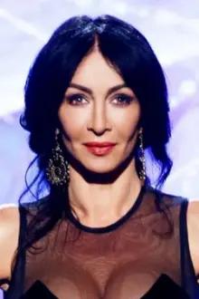 Mihaela Rădulescu como: Theresa