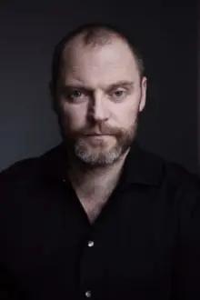 Jacob Ulrik Lohmann como: Morten Dalsgård
