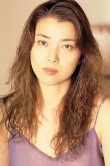 Mayuko Sasaki como: Manami Tobe