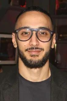 Aymen Hamdouchi como: Zahid Mubarek