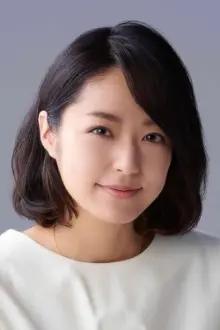 Mao Inoue como: Erina Akiyama