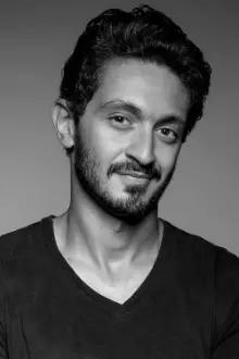 Youssef Othman como: Nour