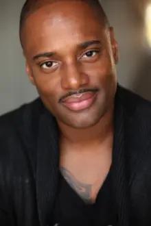 Charles Malik Whitfield como: Reverend Clay