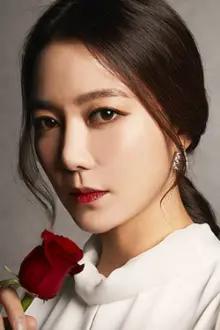 Lee So-yeon como: Go Eun Jo / Hwang Ga Heun