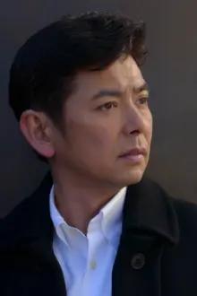 Tamotsu Ishibashi como: Eisuke Wakura
