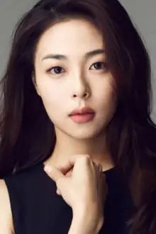 Choo Soo-hyun como: Lee So-eun