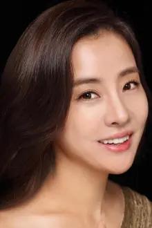 Park Eun-hye como: Yoon Ji-Yeong