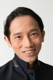 Youji Matsuda como: Kasuga