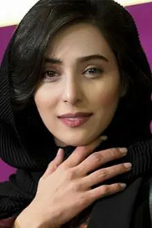 Anahita Afshar como: Parisa