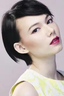 Teresa Daley como: Pei Huei Ji