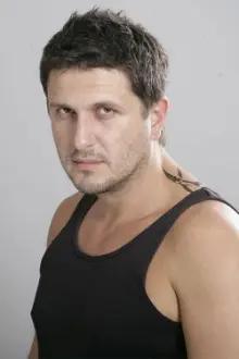 Assen Blatechki como: Atanas Burov