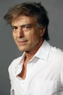 Carlos Alberto Riccelli como: Álvaro