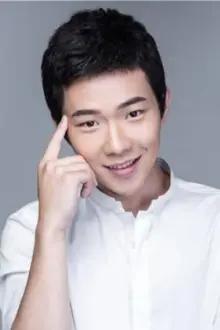 Zhang Yichi como: Zhang Ming Rui