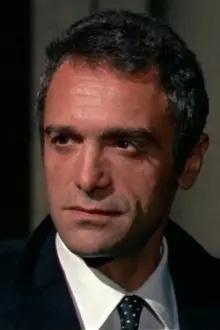 Luigi Pistilli como: Doctor Volterra