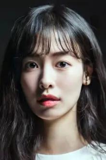 Ji Woo como: Kim Ha-Na / Byul "Star"