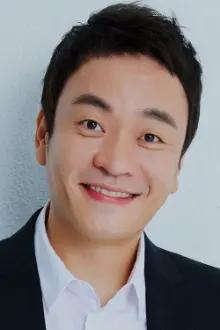 Lee Seong-wook como: Eom Dong-han